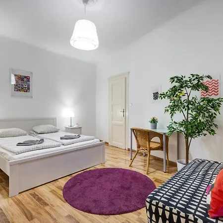 Julie's Flat Apartment