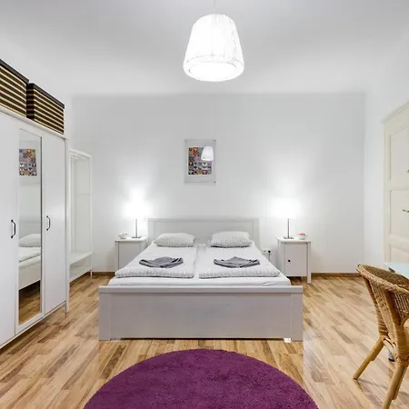 Julie's Flat Apartment *