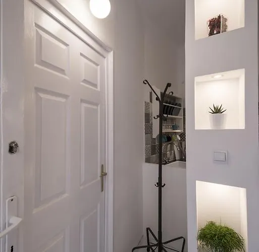 Julie's Flat Daire *