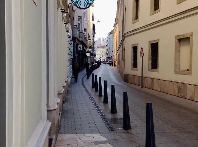 Julie's Flat Budapeşte